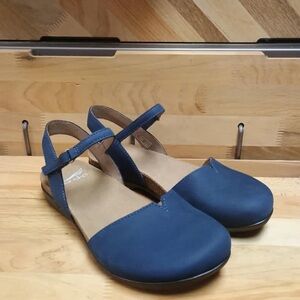 Rowan milled Nubuck Navy